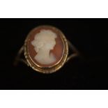 9ct Gold cameo ring