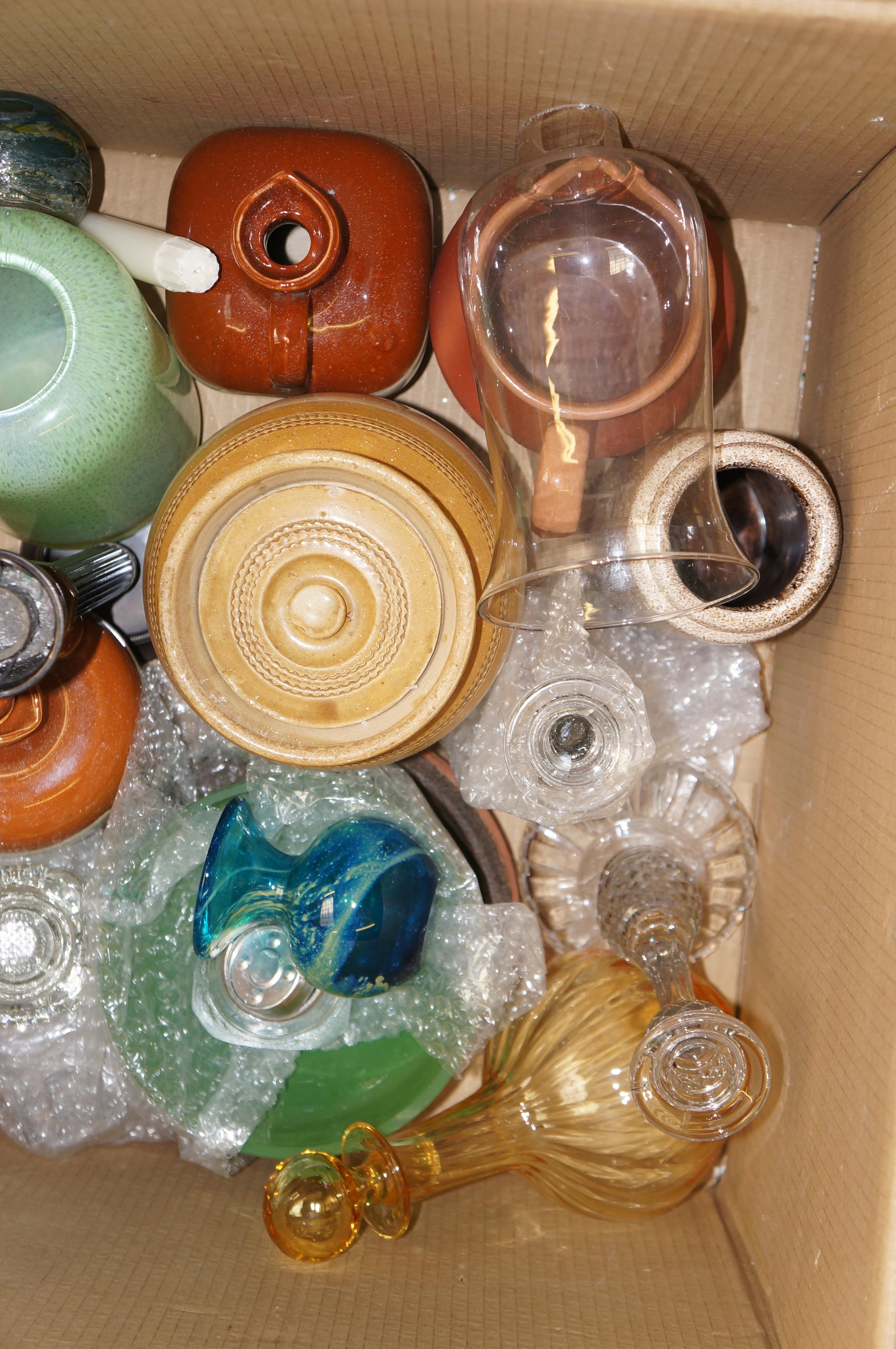 Box of glass ware to include Mdina & stoneware sto