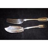 Silver fork London 1847 with monarchs head togethe