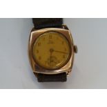 Vintage 9ct Gold cased record gents wristwatch - c