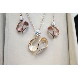 Silver necklace pendant & earring set