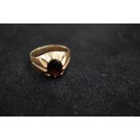 9ct Gold gents ring set with garnet Size R