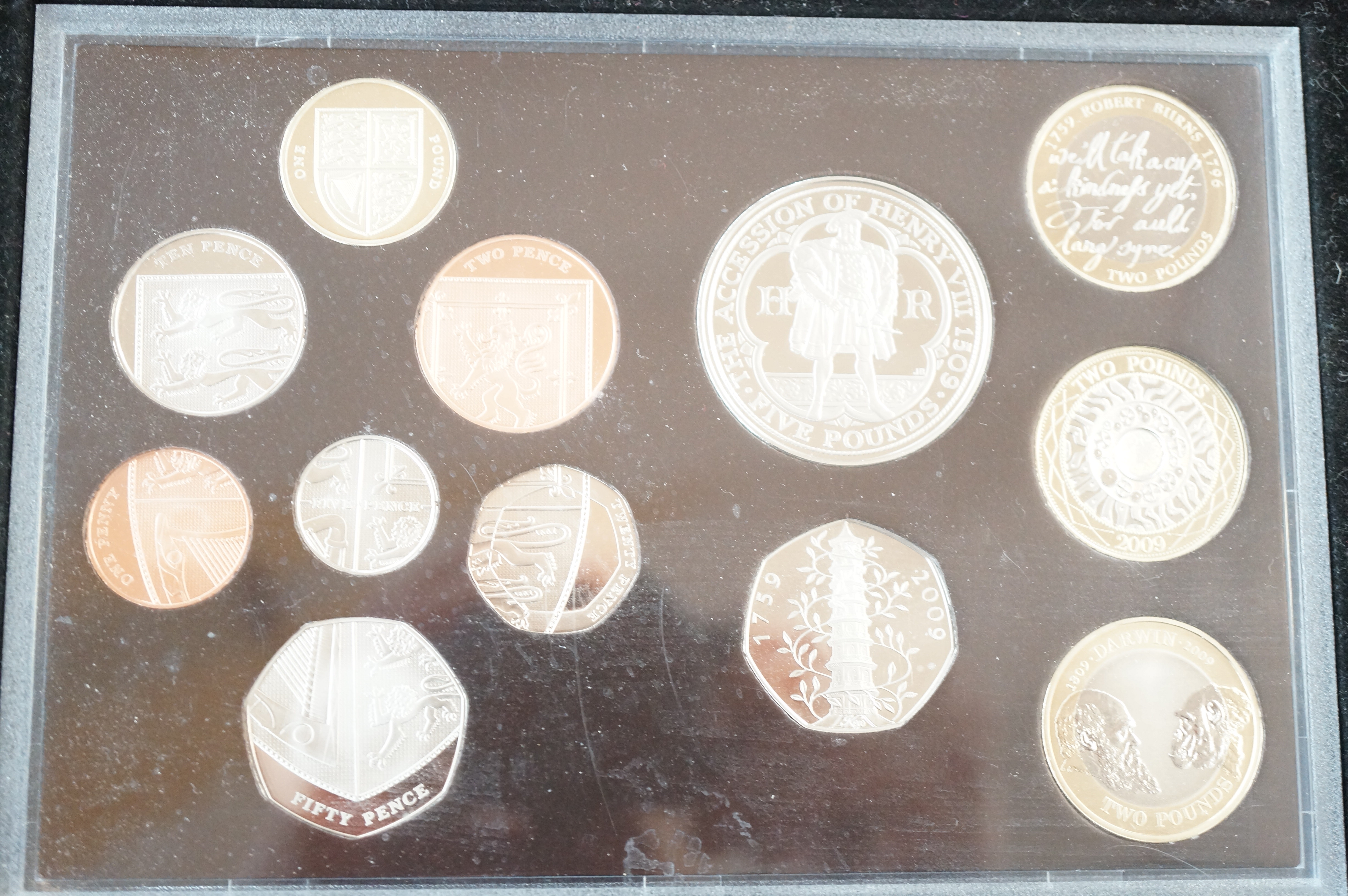 The 2009 UK proof coin set to include Kew gardens