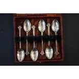 Set of 6 silver tea spoons in original fitted case