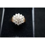 9ct gold cluster ring set with cz stones Weight 4.