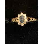 9ct gold ring set with sapphires & cz stones weigh