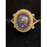 9ct Gold ring set with large stone Weight 1.8g Siz