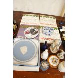 Collection of Wedgwood plates & other ceramics