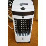 Portable air conditioning unit with remote control