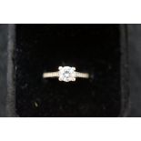 9ct white gold ring set with cz stones Size m Weig