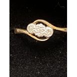 9ct gold & platinum ring set with 3 diamonds Size