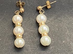 9ct Gold & pearl earrings