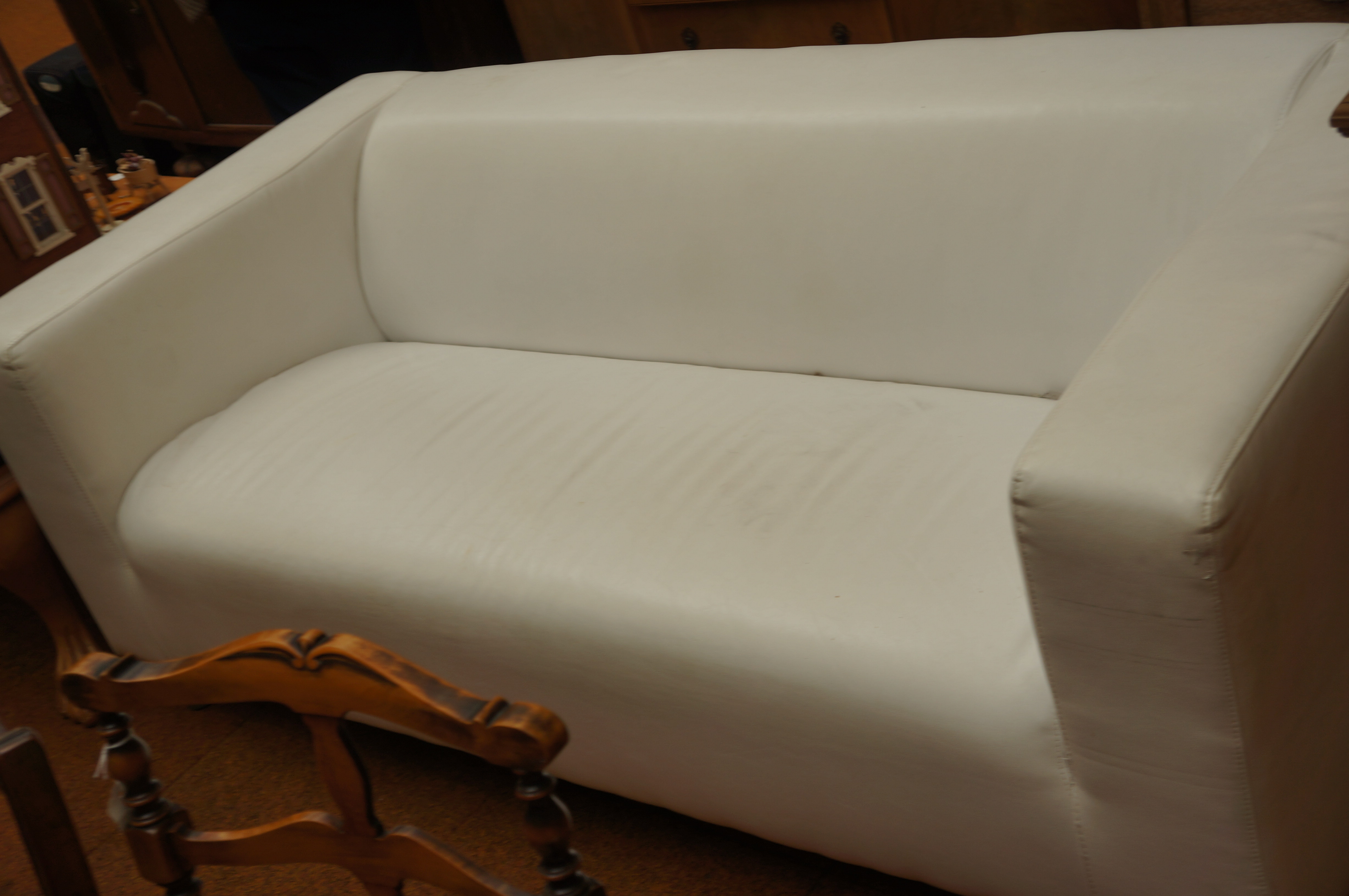 Leather 2 seater sette