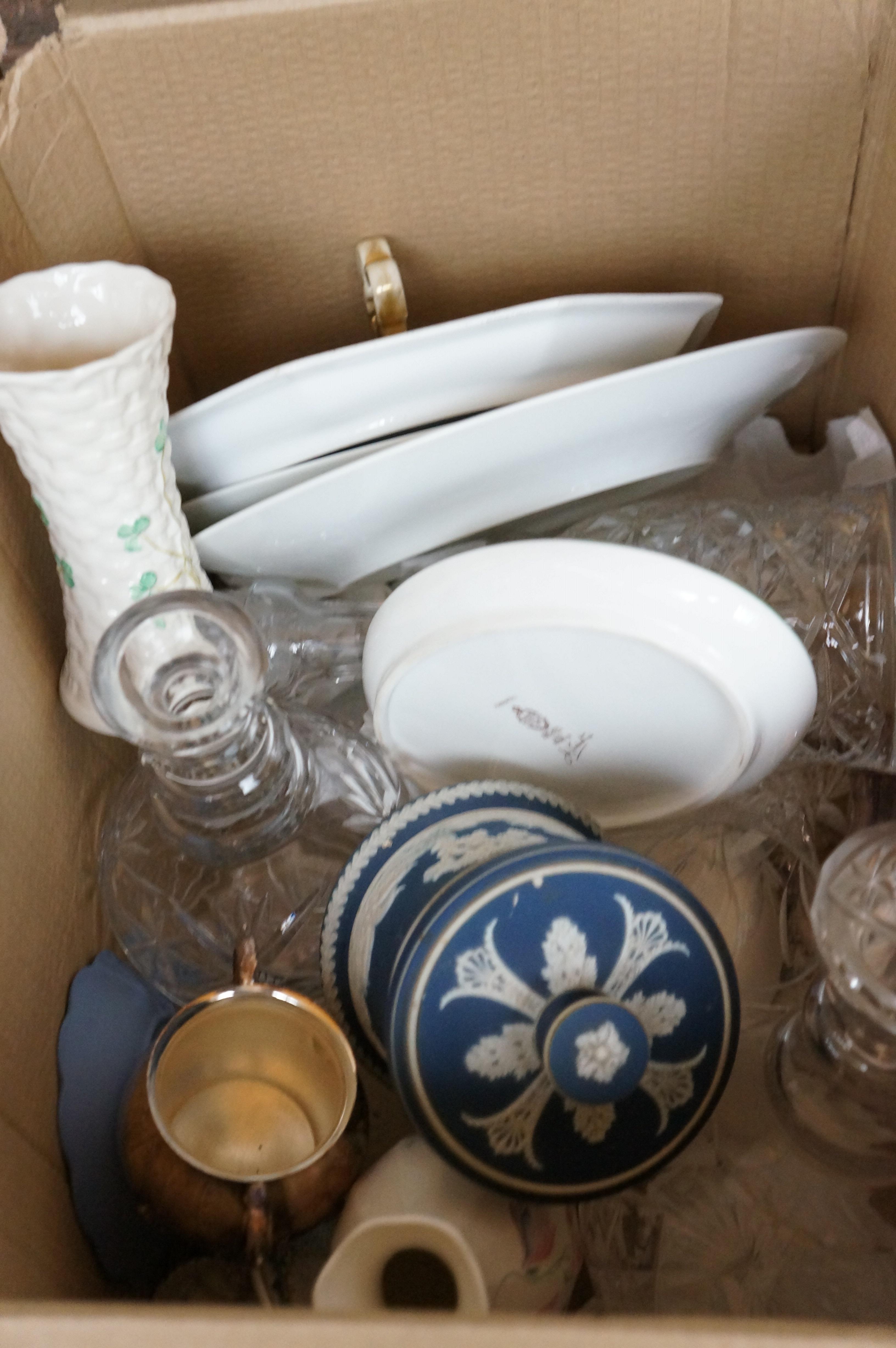 Mixed box of glass & ceramics to include Wedgwood