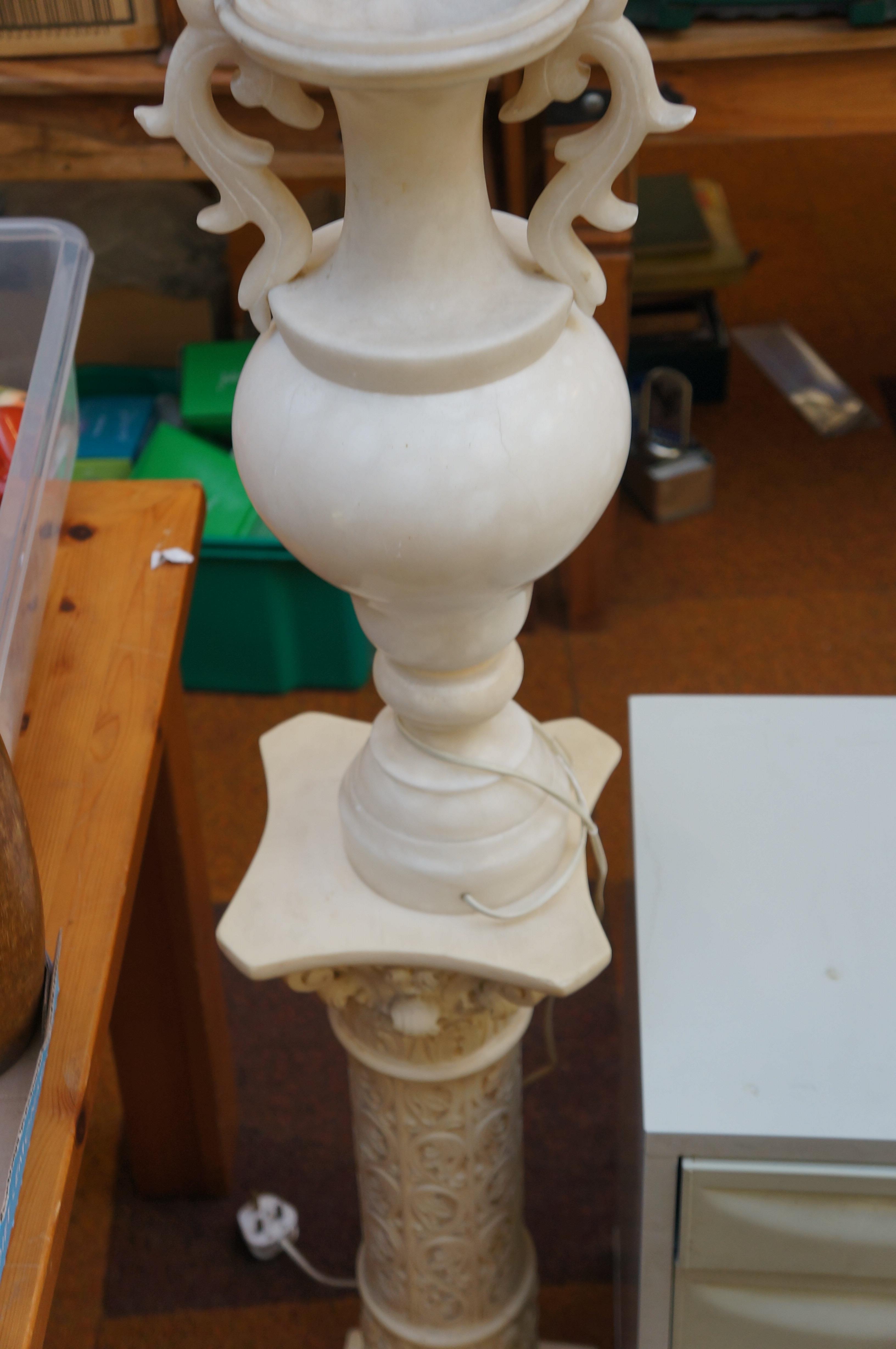 Italian marble lamp on resin stand (lamp A/F)