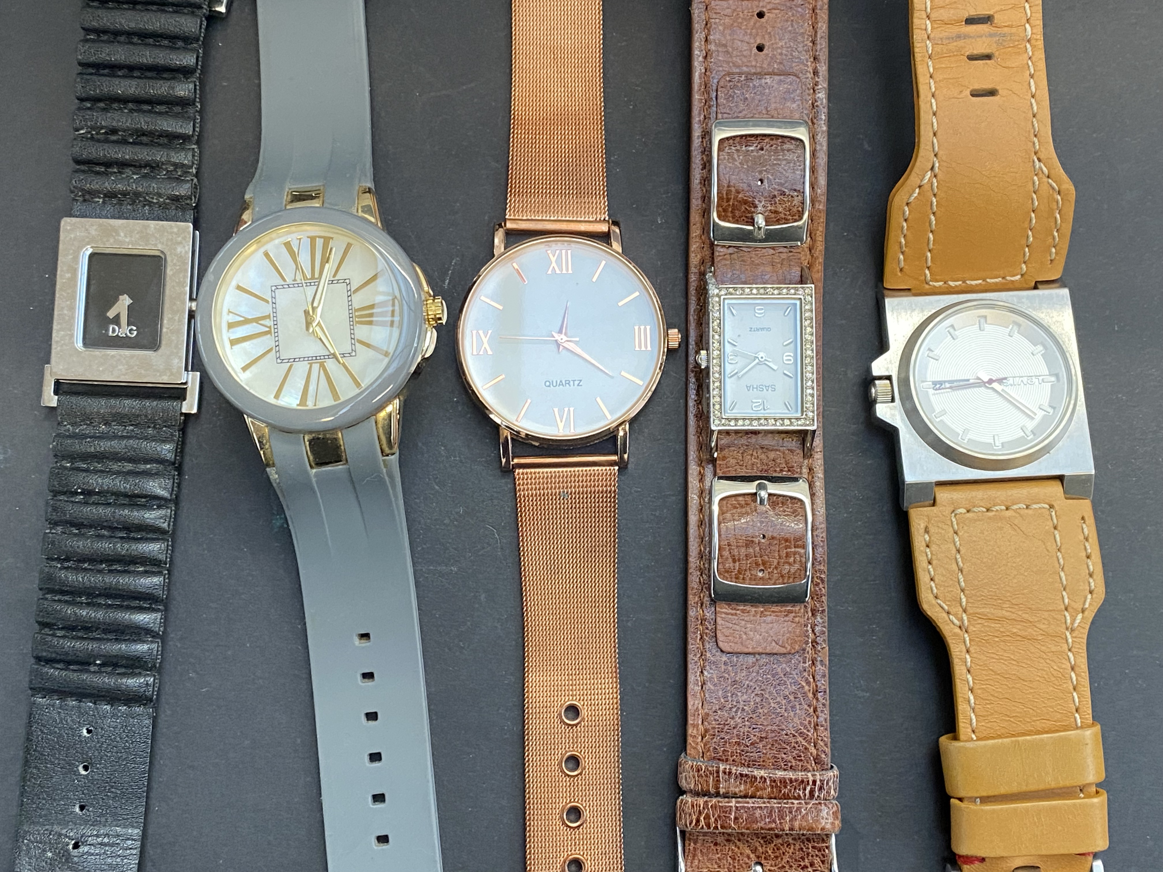 Collection of 5 fashion wristwatches