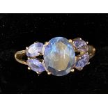 9ct gold ring ring set with topaz Size S