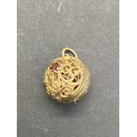 9ct gold sphere charm/pendant