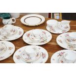Royal Worcester tea service with 6 dinner plates '