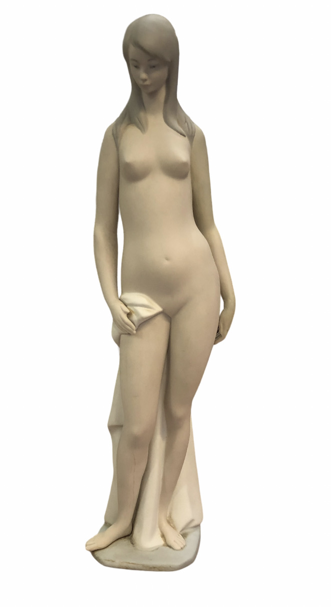 LLadro 4511 figure of a nude lady, matte finish 1969-85. 47cm (Desnudo) - restoration to arm