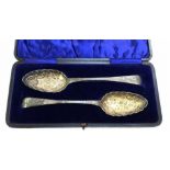 Pair of cased silver fruit spoons - Full London ha