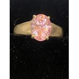 9ct gold ring set with cz stone Weight 2.7g Size Q