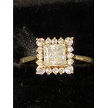 9ct Gold ring set with cz stones Weight 2.4g Size