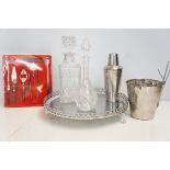 2x Decanters serving tray & cocktail making set