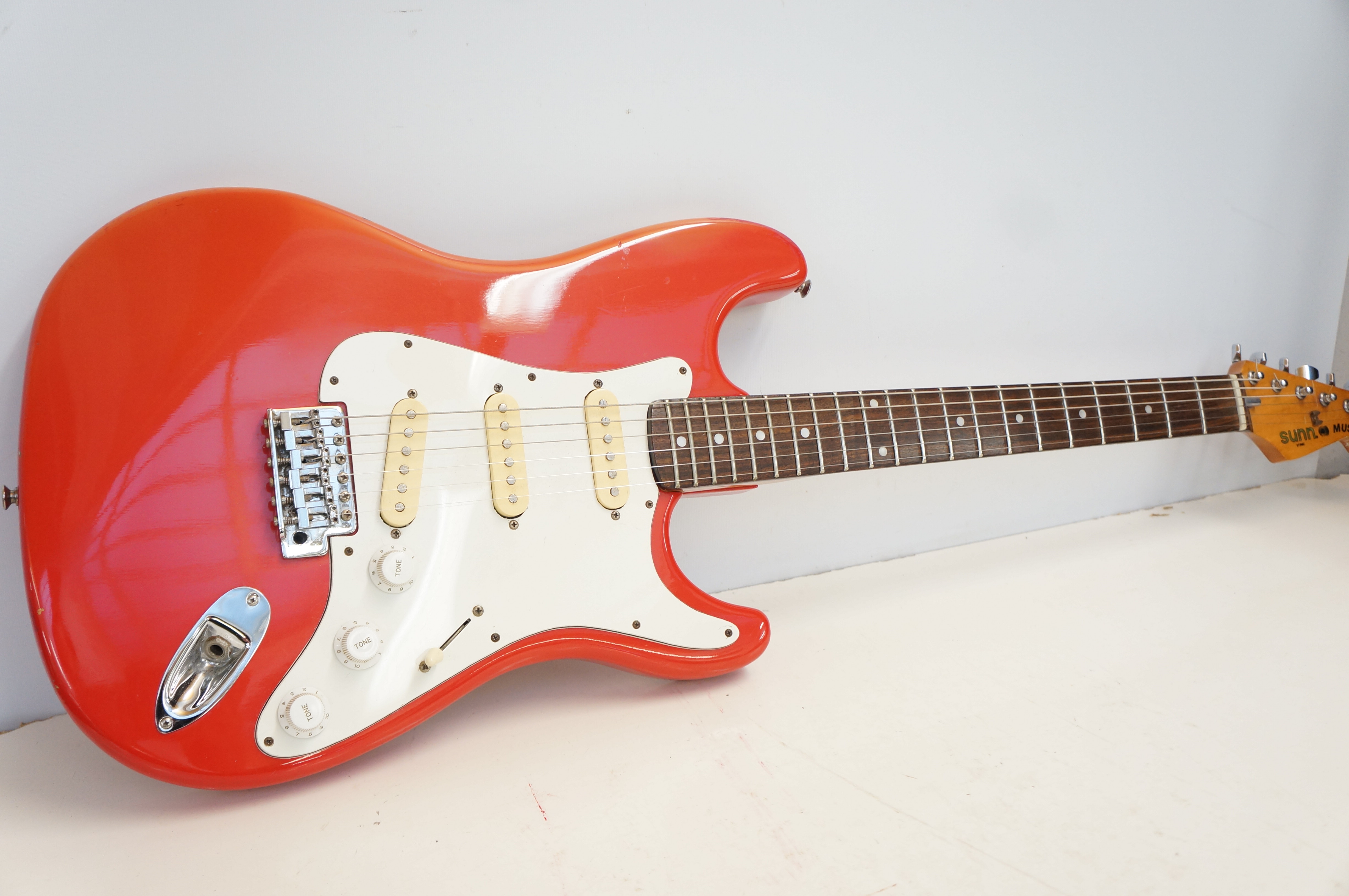 Sunn mustang electric guitar