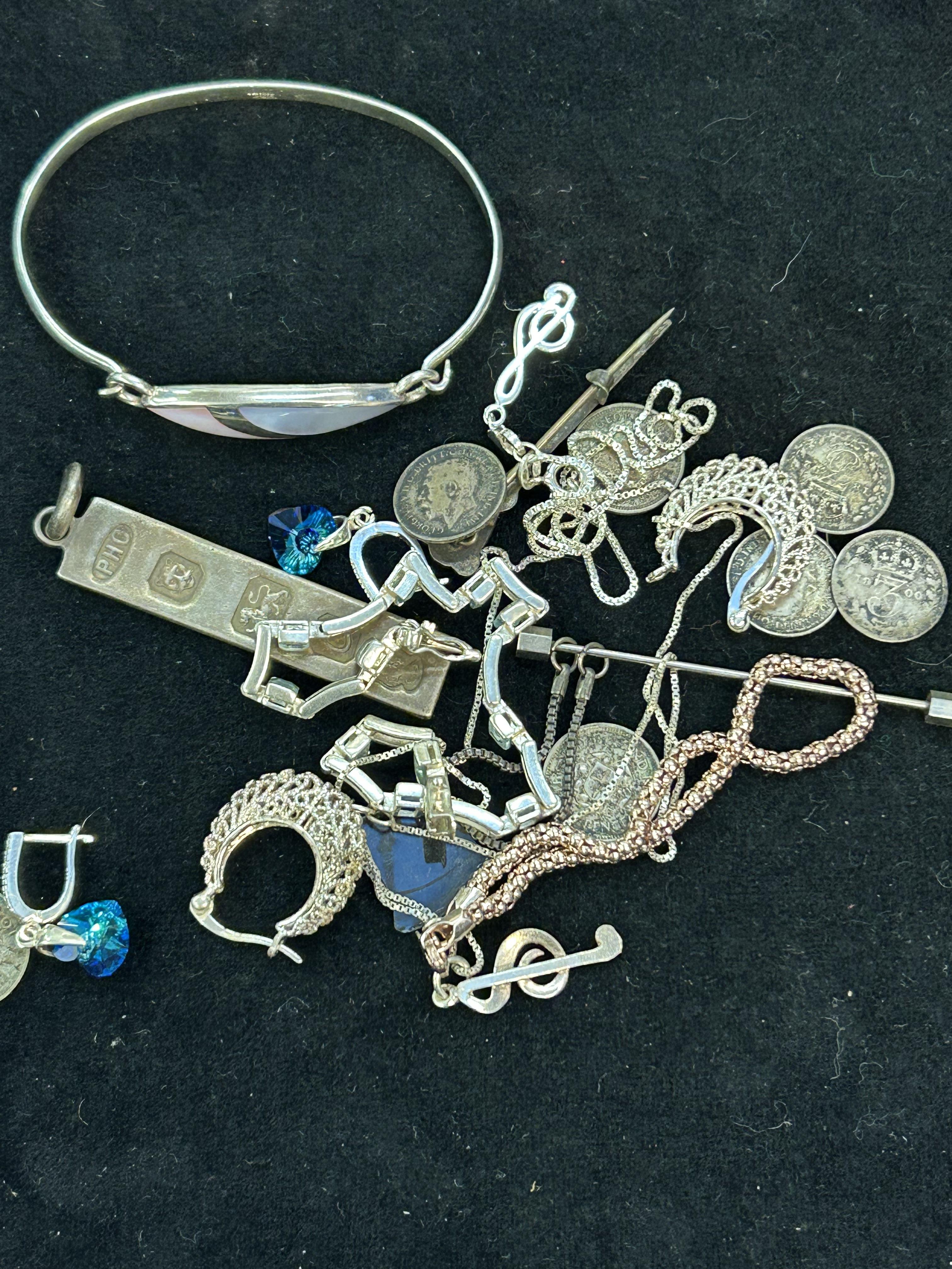 Collection of costume jewellery to include a silve