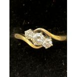 9ct Gold ring set with 3 cz stones Weight 2.5g Siz