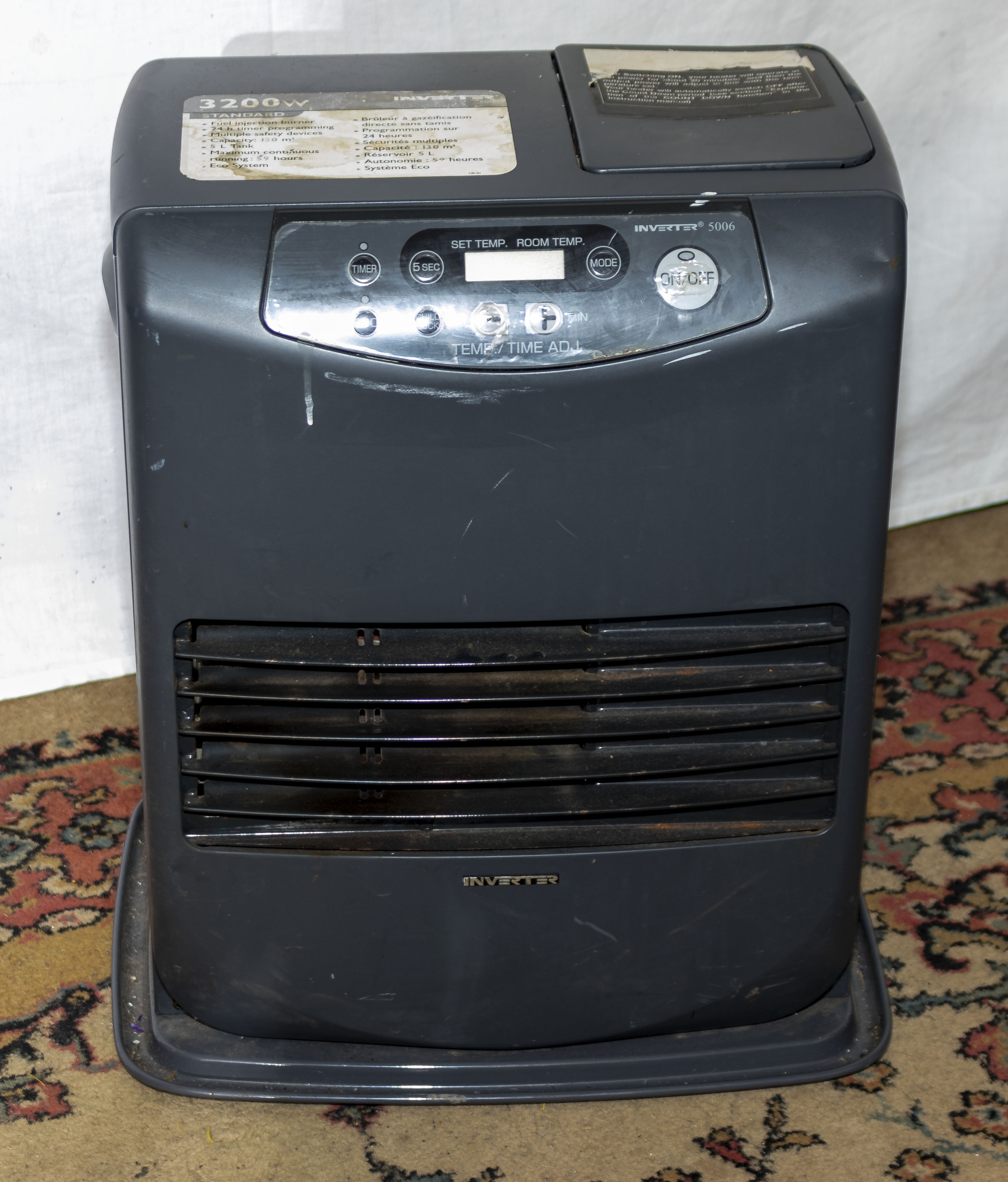 An electric inverter paraffin heater