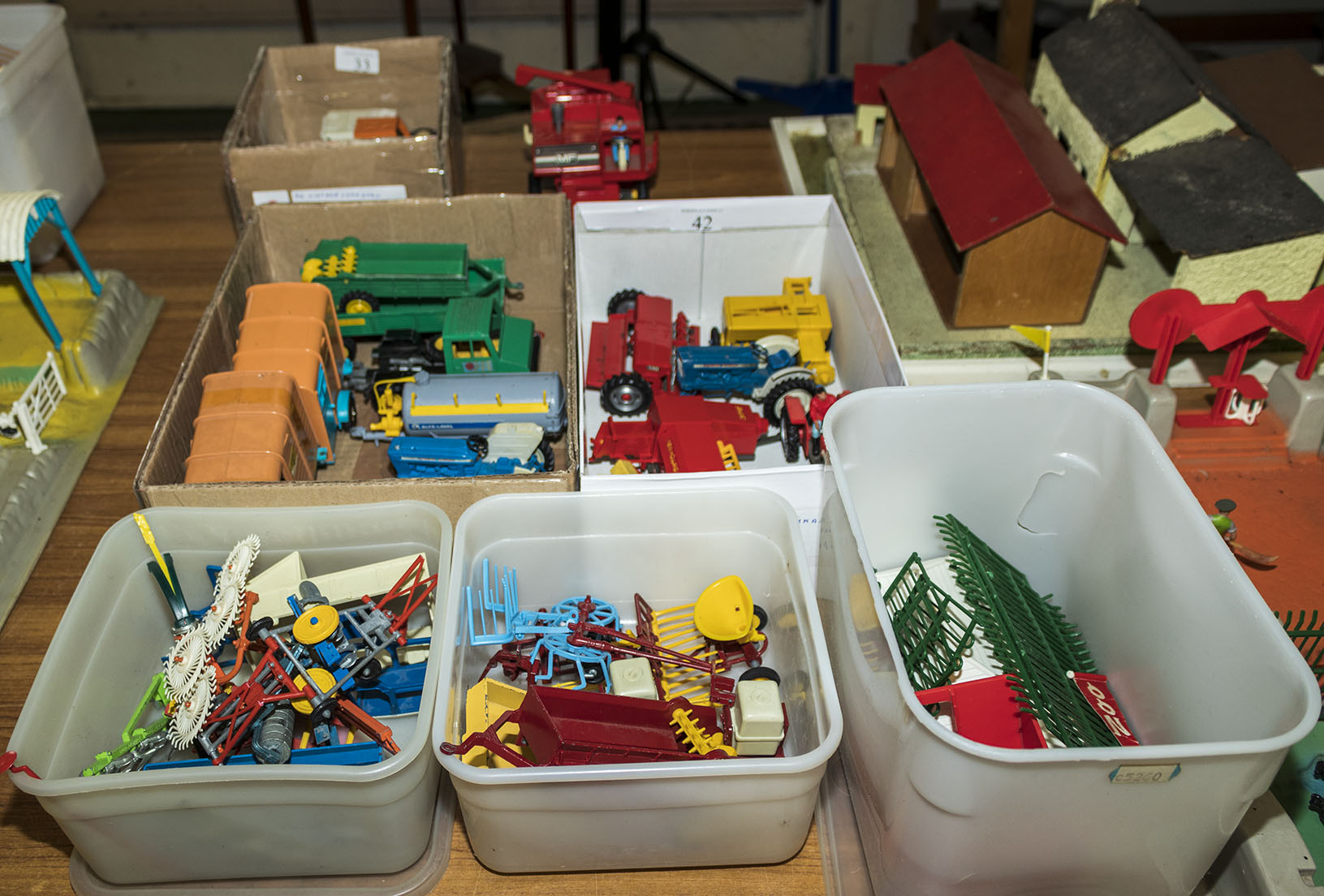 Britains model Zoo, Riding School and Farmyard including bases, buildings, animals and farm - Image 4 of 8