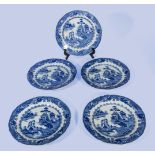 Five Chinese antique blue and white dishes, 18th century. 16cm dia.