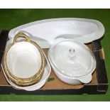 White pottery dinner table ware