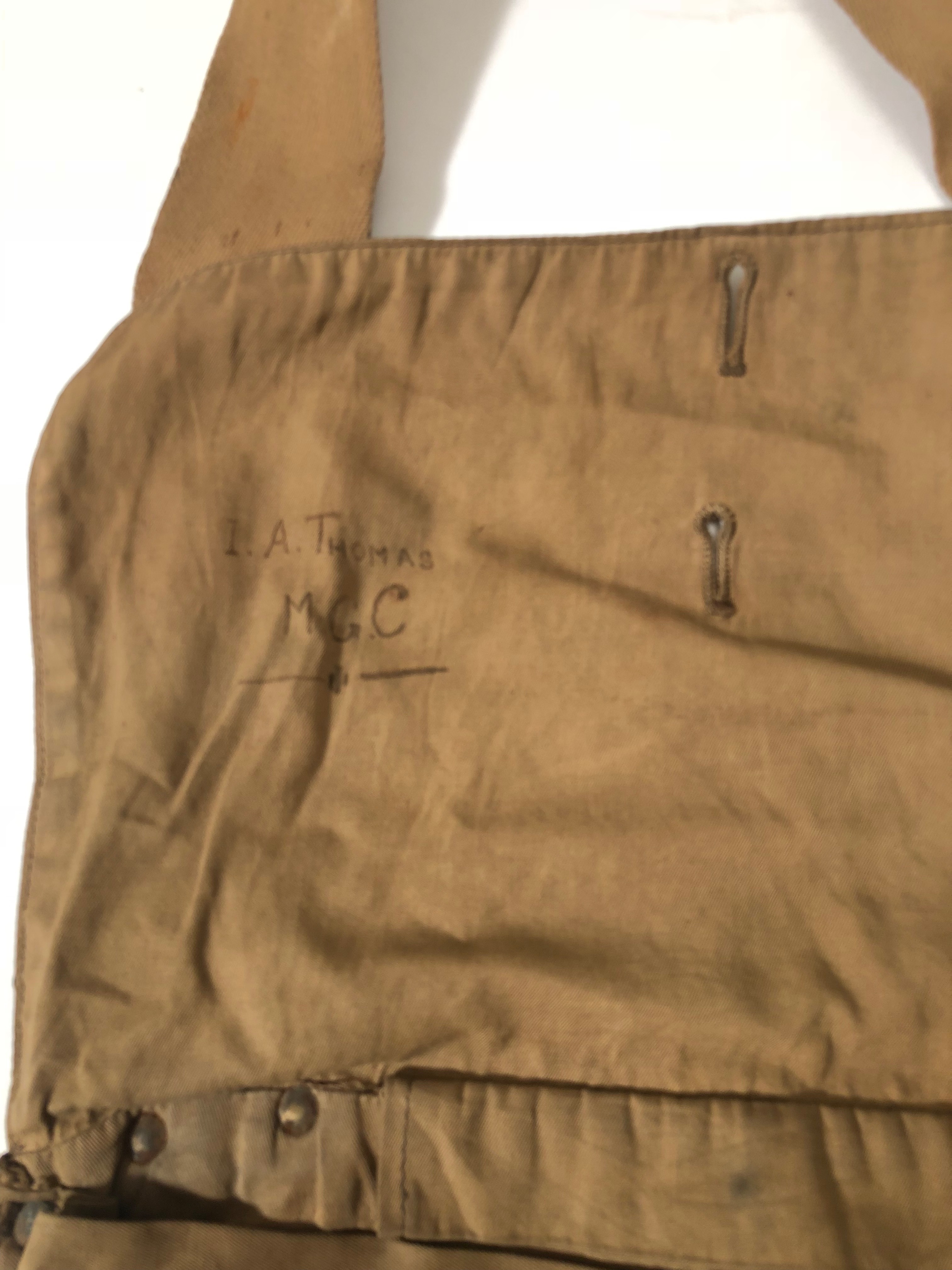 WW1 Machine Gun Corps Officer Attributed Side Bag. A good example of the regulation side bag, canvas - Image 3 of 3