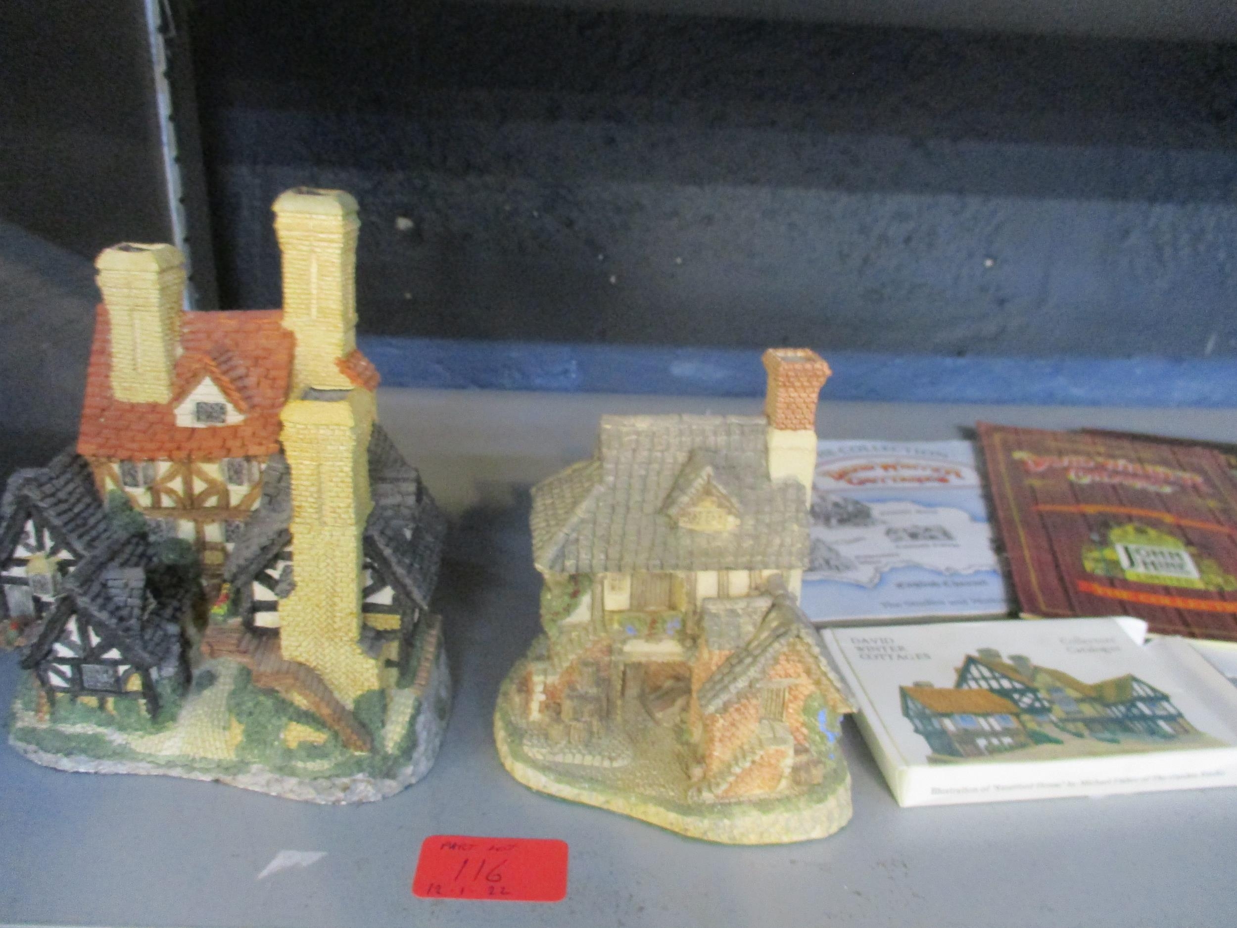 A collection of David Winter cottages and other buildings to include Lock Keepers Cottage, Triple - Image 2 of 5