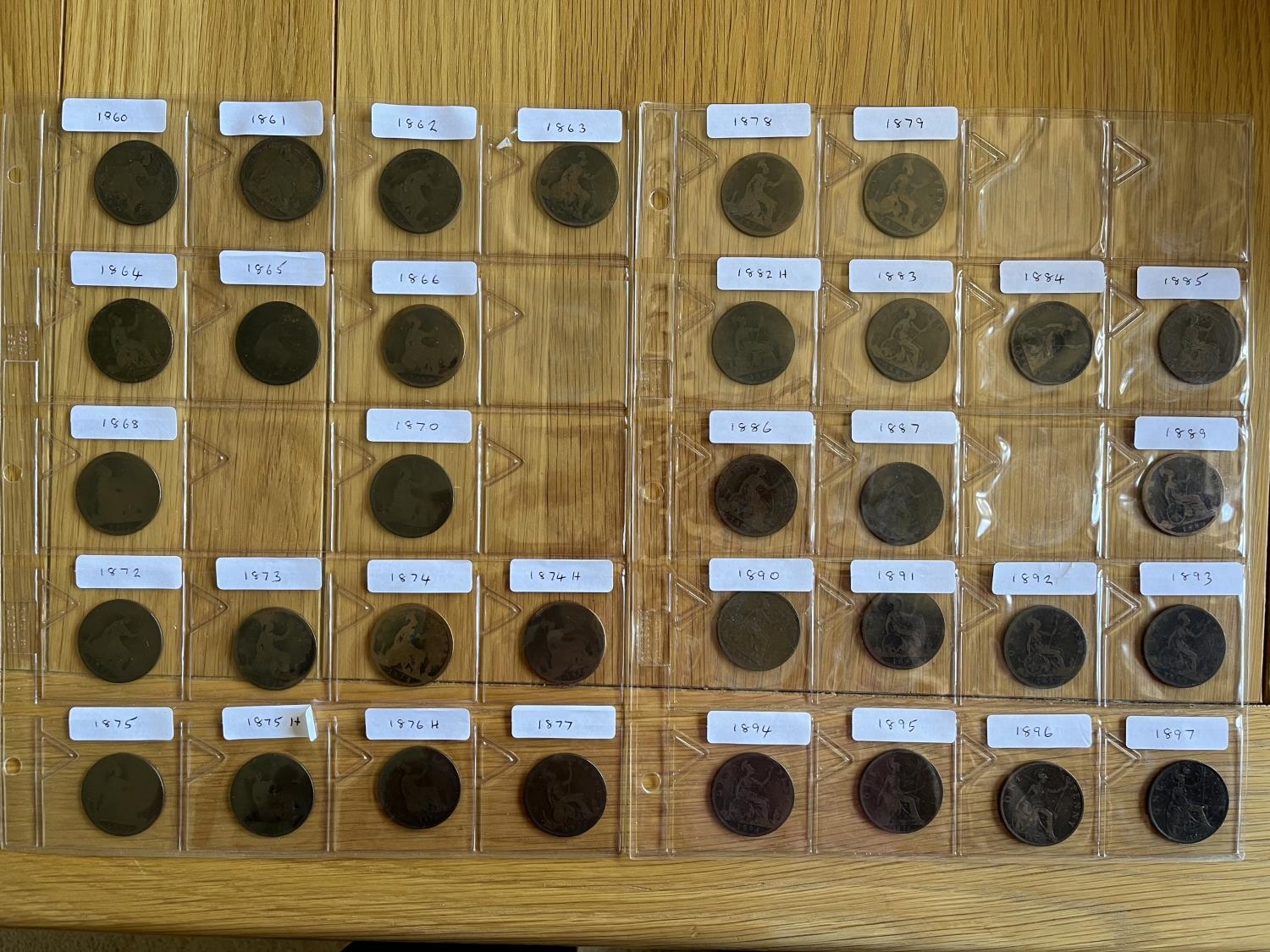 A collection of over three hundred and fifty coins in an album, mostly 19th century and early 20th - Image 4 of 7