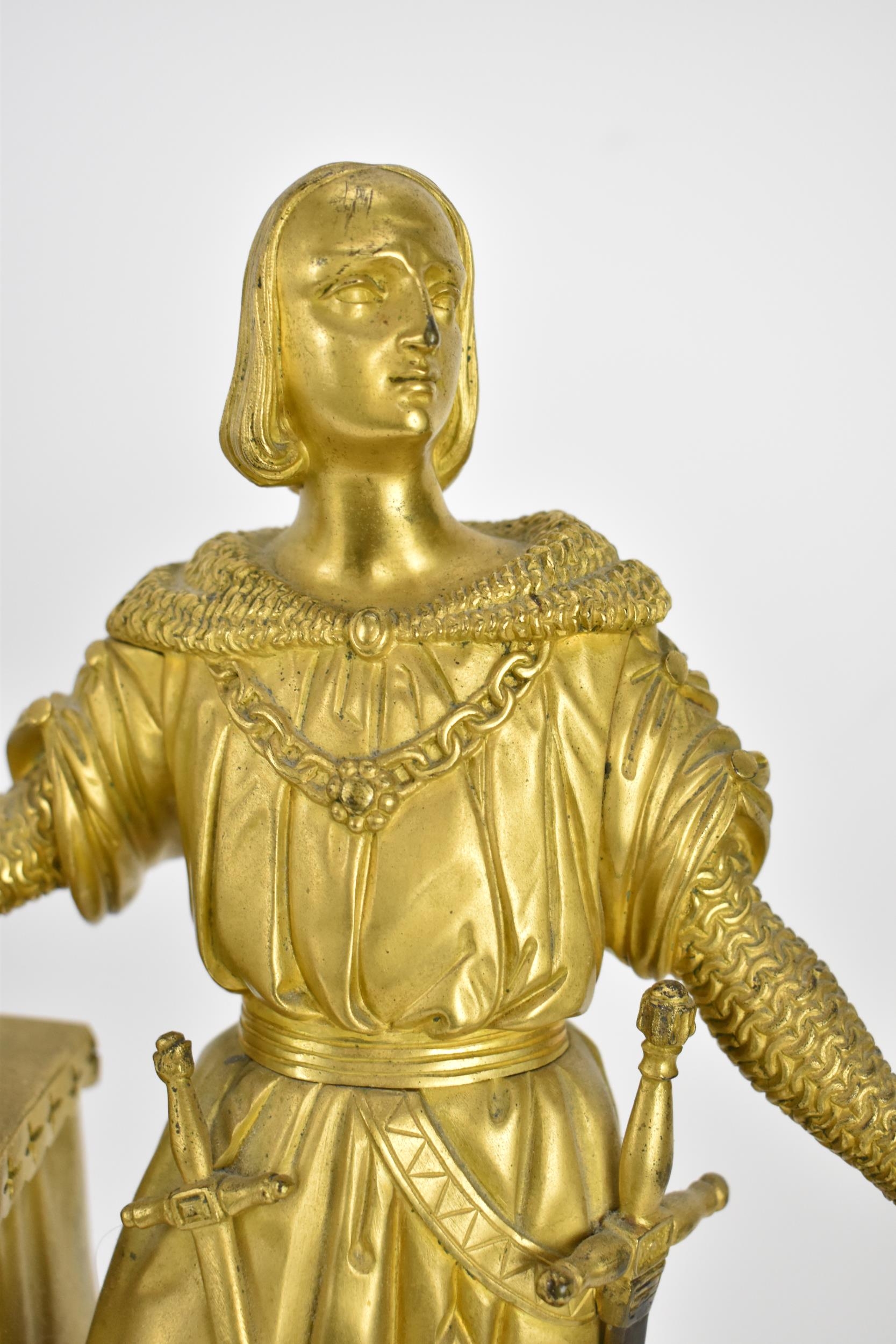 A 19th century French brass cased 8 day mantle clock, the case decorated with a figure, possibly - Bild 9 aus 9