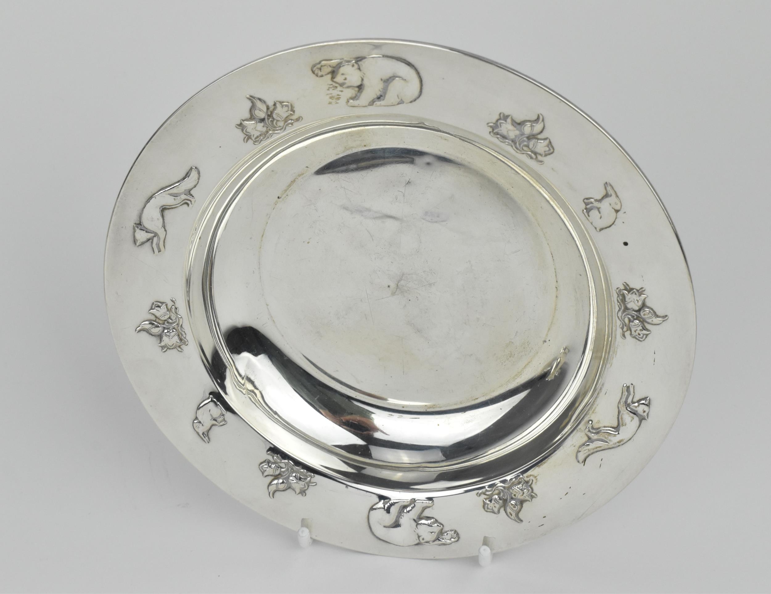 An Edwardian silver milk jug, London 1907, together with a circular white metal bonbon dish with - Image 4 of 6