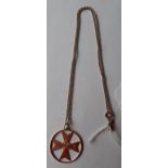 An 18ct gold Maltese cross circular pendant on a 9ct gold chain, 7.8g Locatiopn: Cab