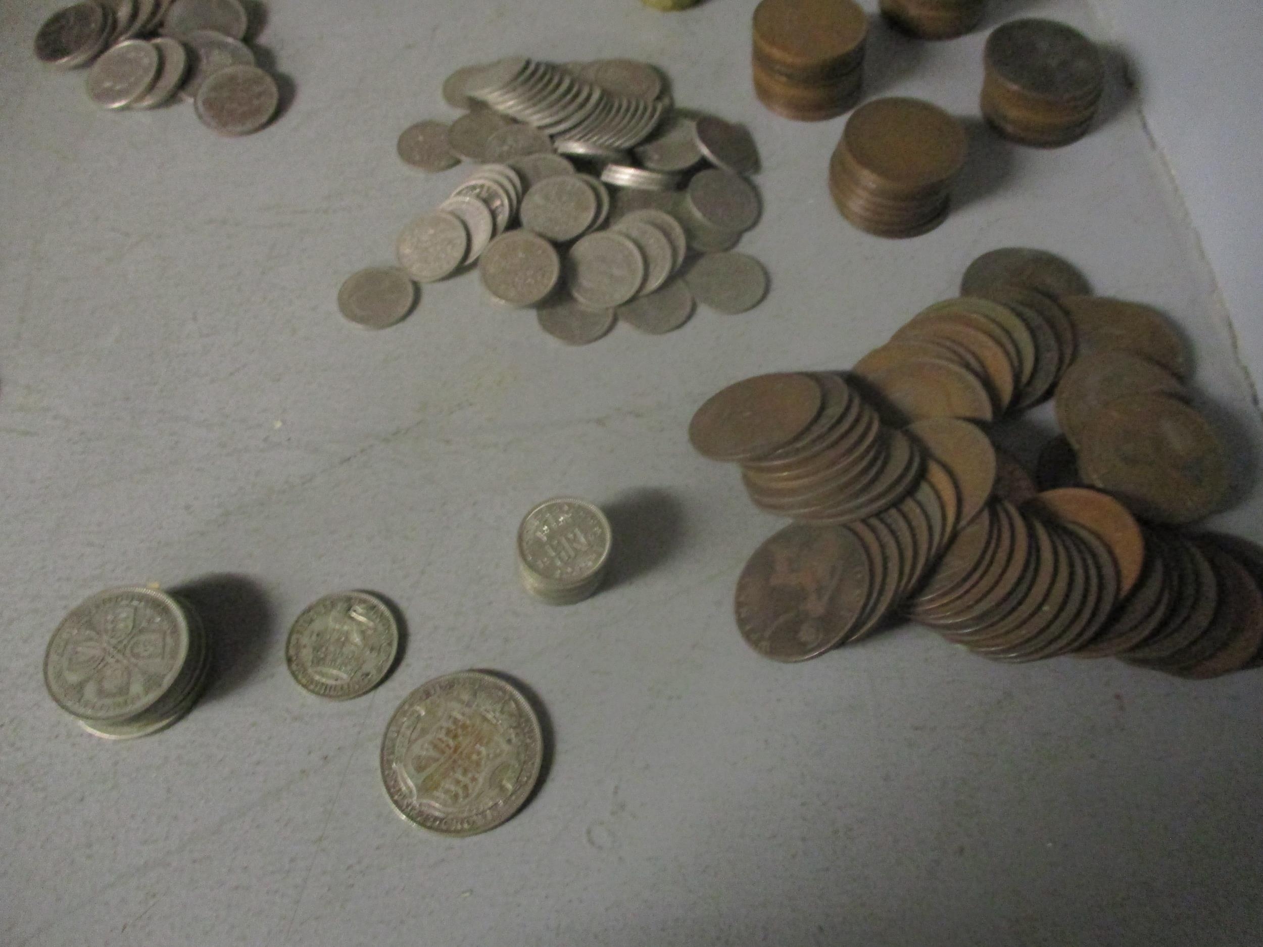 Mixed British coinage, mainly pre 1960s to include brass thrupenny bits, pennies, florins, sixpences - Image 2 of 4