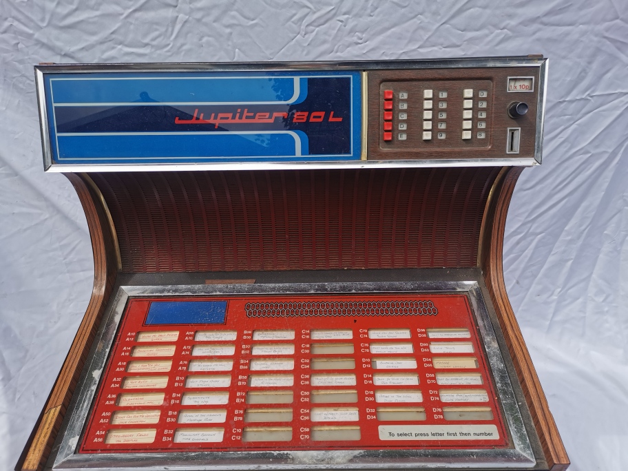 An original vintage retro Jupiter 80L record jukebox - Image 4 of 5
