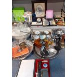 Contemporary household items and ornamental glass to include Isle of Scilly toadstools, a punch bowl