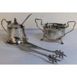 A mixed group of silver items to include an early 20th century mustard and salt together with a pair