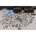 A mixed lot of collectables to include a desk stand, mixed silver plate and other flatware, silver