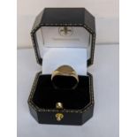 A 9ct gold gents signet ring, 5.65g Location: