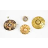 A small collection of Victorian brooches to include one yellow gold brooch, hallmarks partly rubbed,