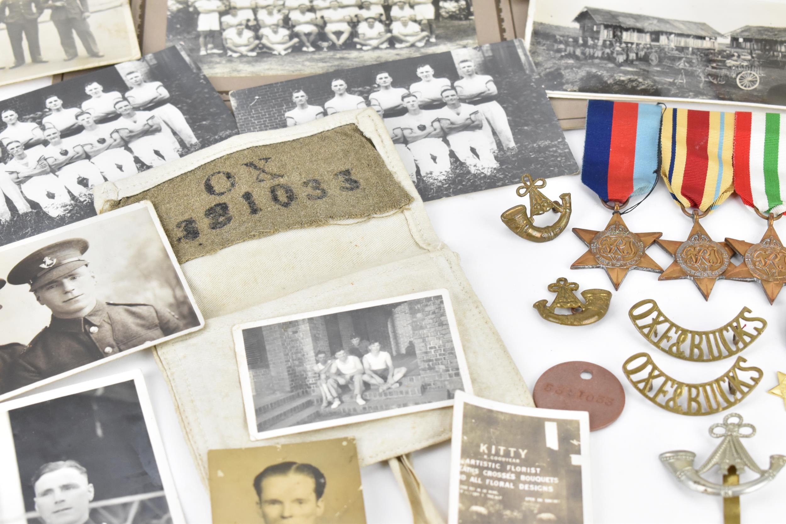 Second World War interest - to include a set of WWII medals comprising of War medal, Defence - Bild 13 aus 15