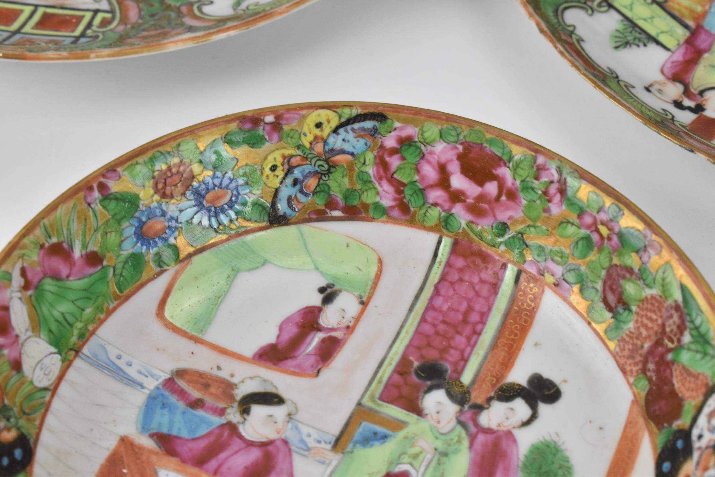 A set of six Chinese Canton export porcelain plates, late Qing dynasty, in the Famille Rose - Bild 8 aus 12